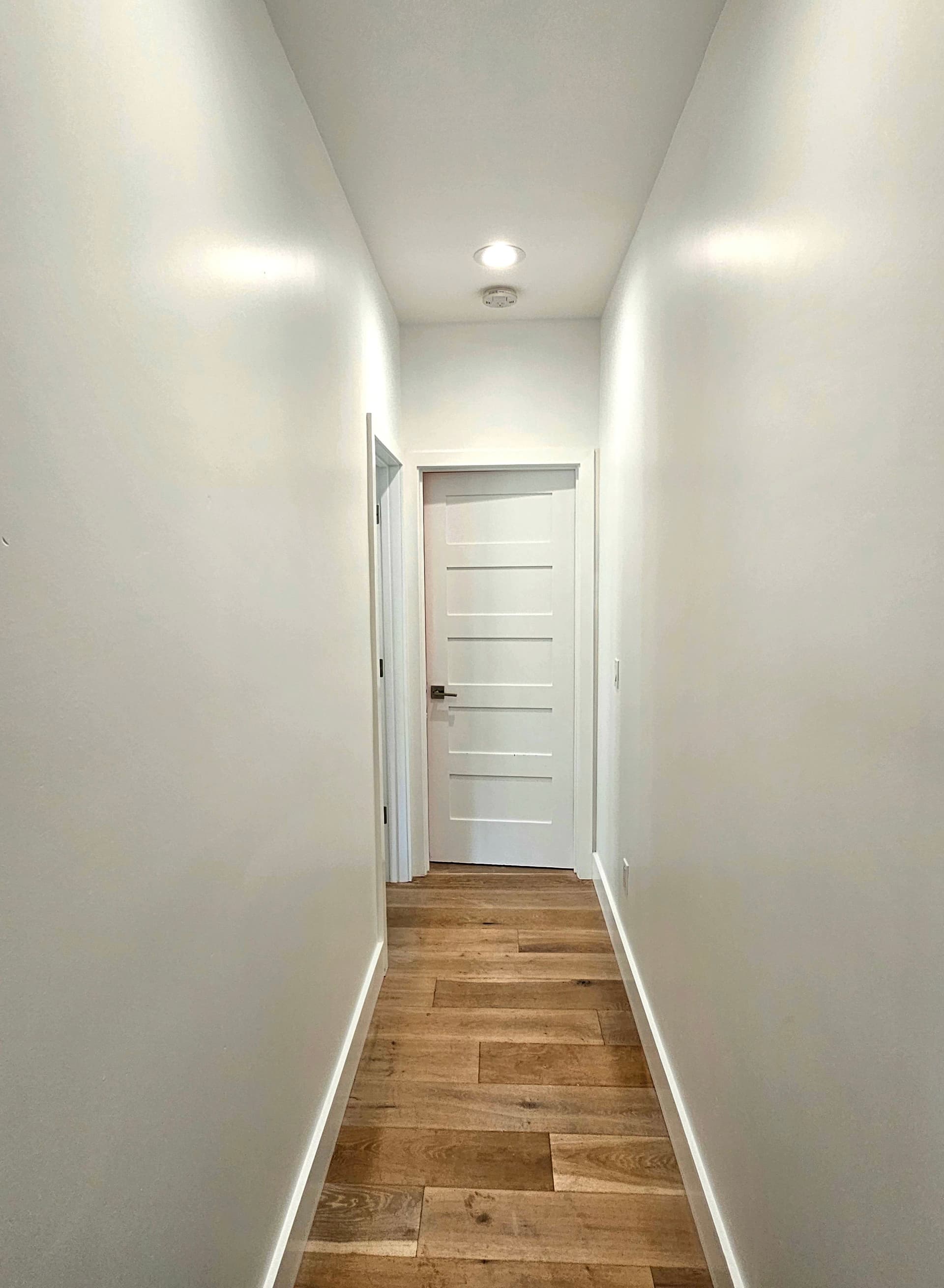 Gallery photos for Clean Lines and Crisp Finishes at a La Jolla Home: Image #2